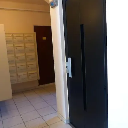 Chambre De Bonne 8m2 10 Minutes A Pied De La Gare Saint-roch Montpellier